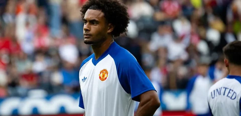Joueur de Manchester United en échauffement avant le match