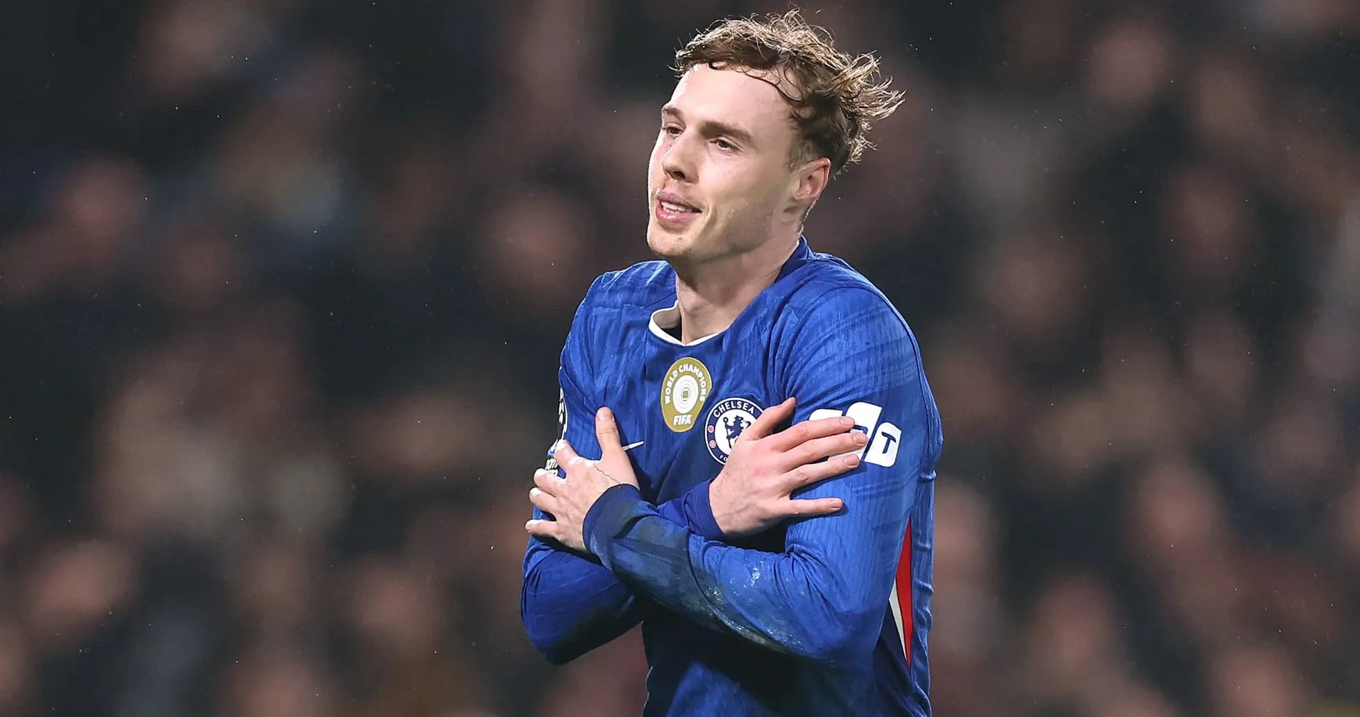 Joueur de Chelsea célébrant un but sur le terrain