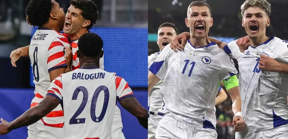 Joueurs célébrant un but lors du match