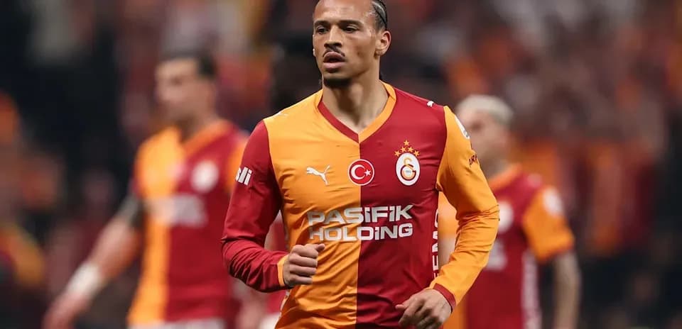 Joueur de Galatasaray en action sur le terrain