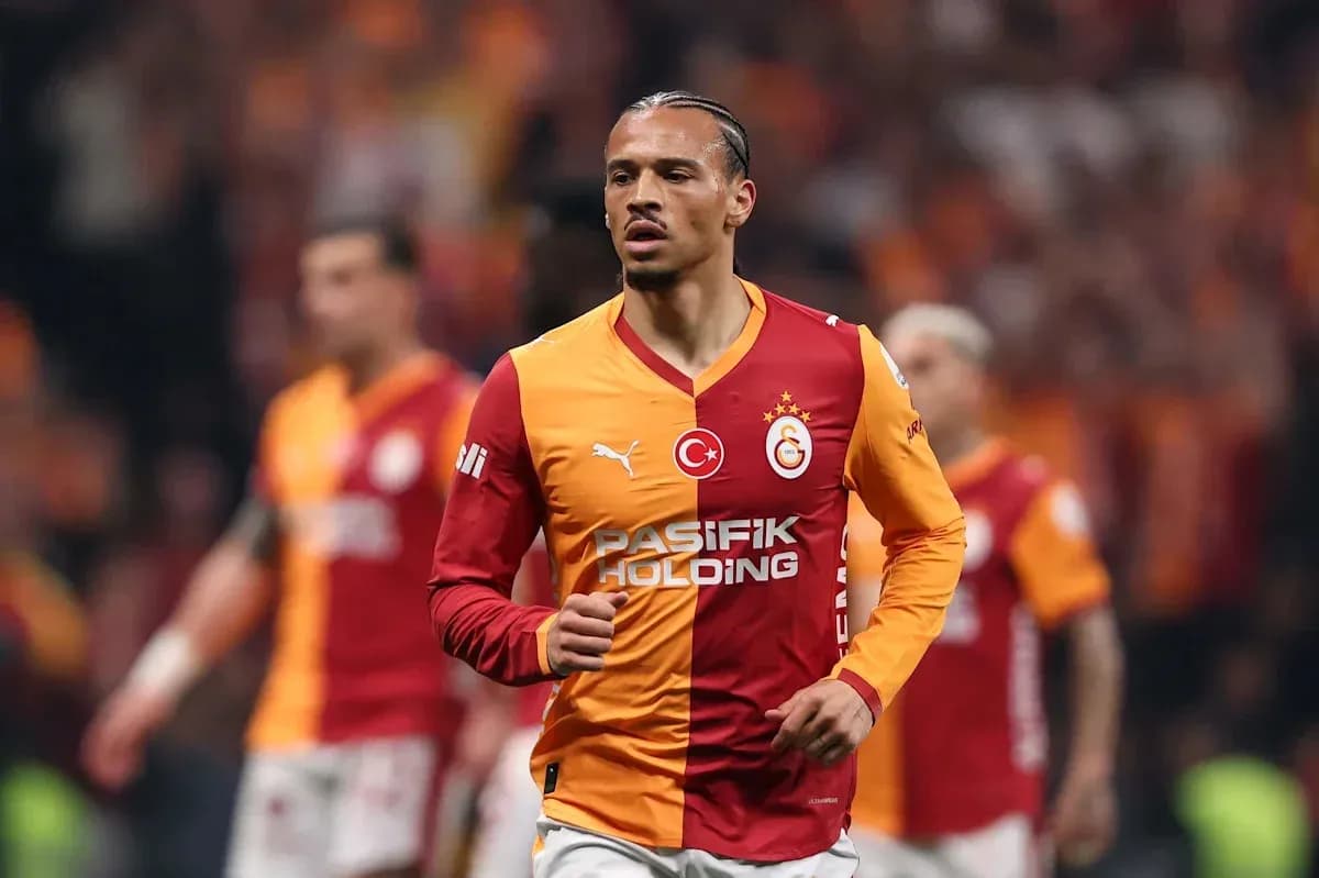 Joueur de Galatasaray en action sur le terrain