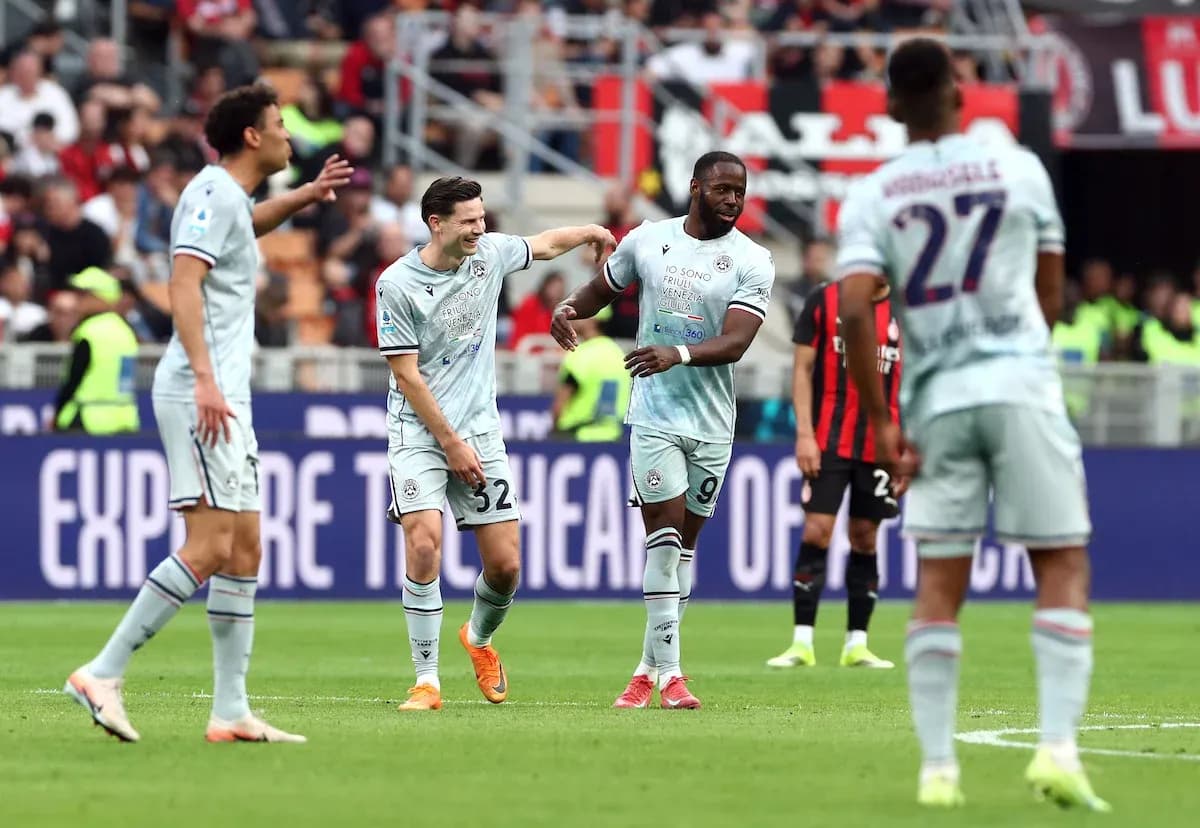 Joueurs d'Udinese célébrant un but