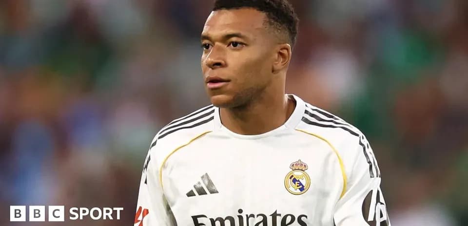 Joueur de football avec maillot du Real Madrid