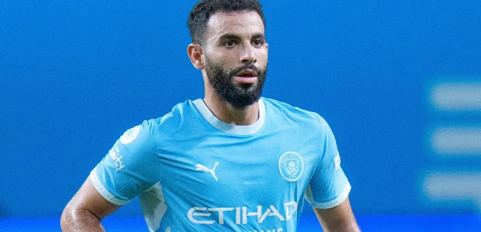 Joueur de Manchester City en tenue d'entraînement