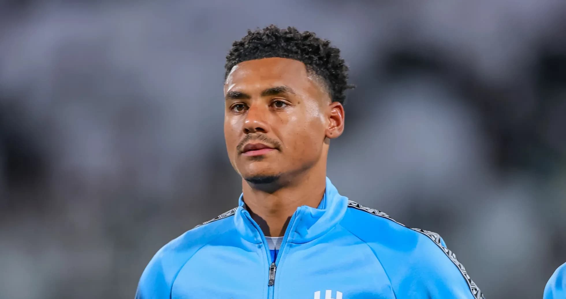 Joueur en tenue d'entraînement avant le match