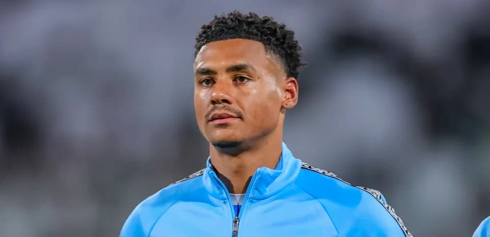 Joueur en tenue d'entraînement avant le match
