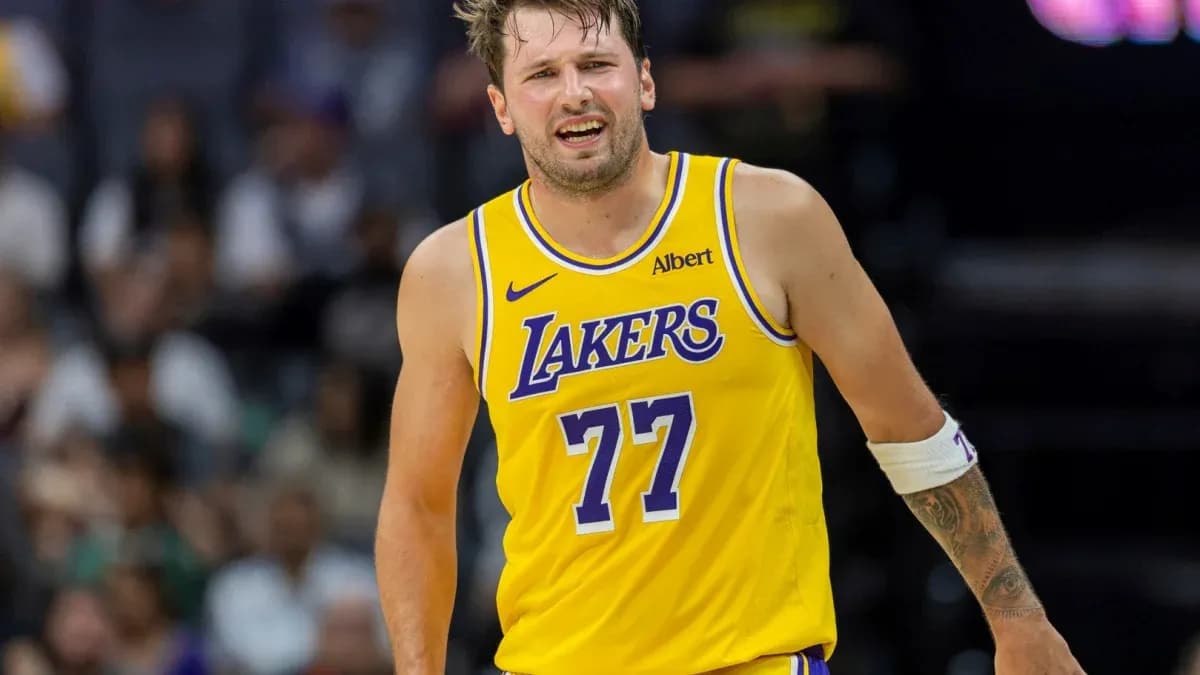 Joueur des Lakers en action sur le terrain