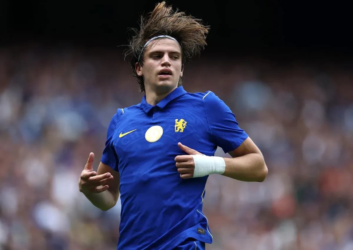 Joueur de Chelsea célébrant un moment de jeu