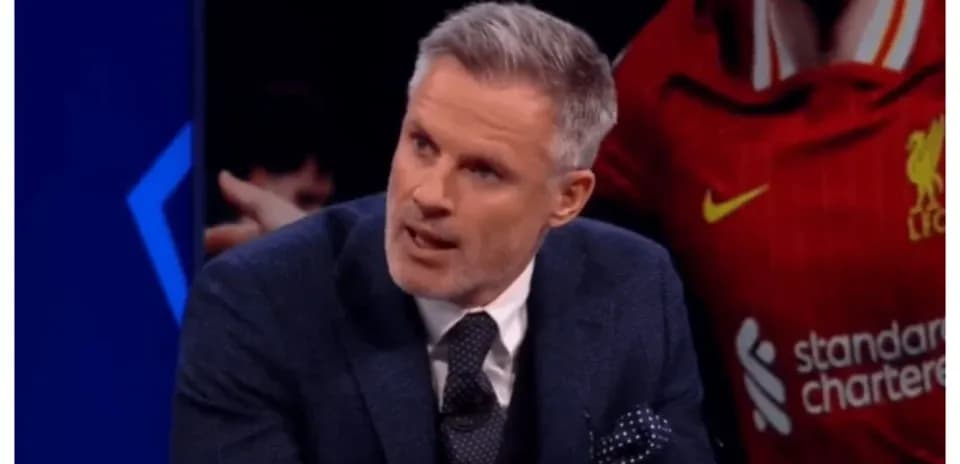 Analyste discutant lors d'une émission sportive