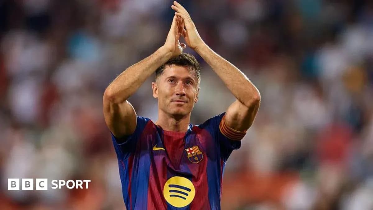 Joueur applaudissant les supporters après le match