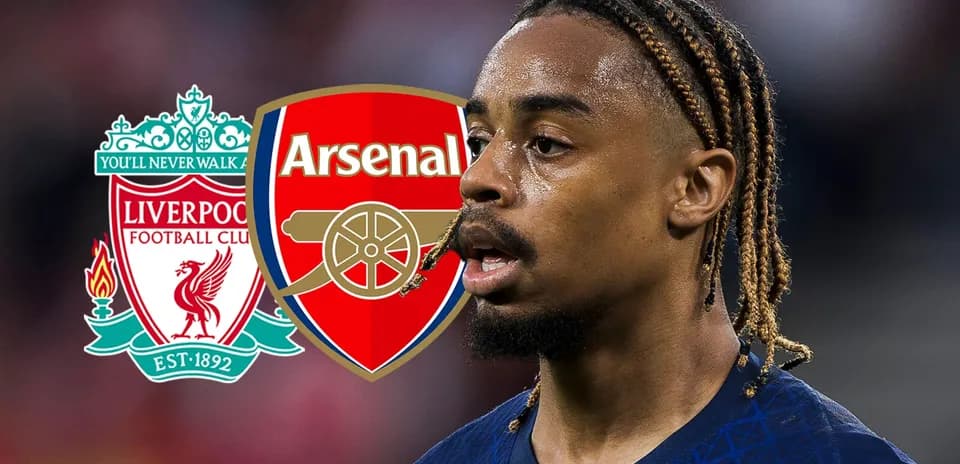 Joueur avec logos de Liverpool et Arsenal en arrière-plan