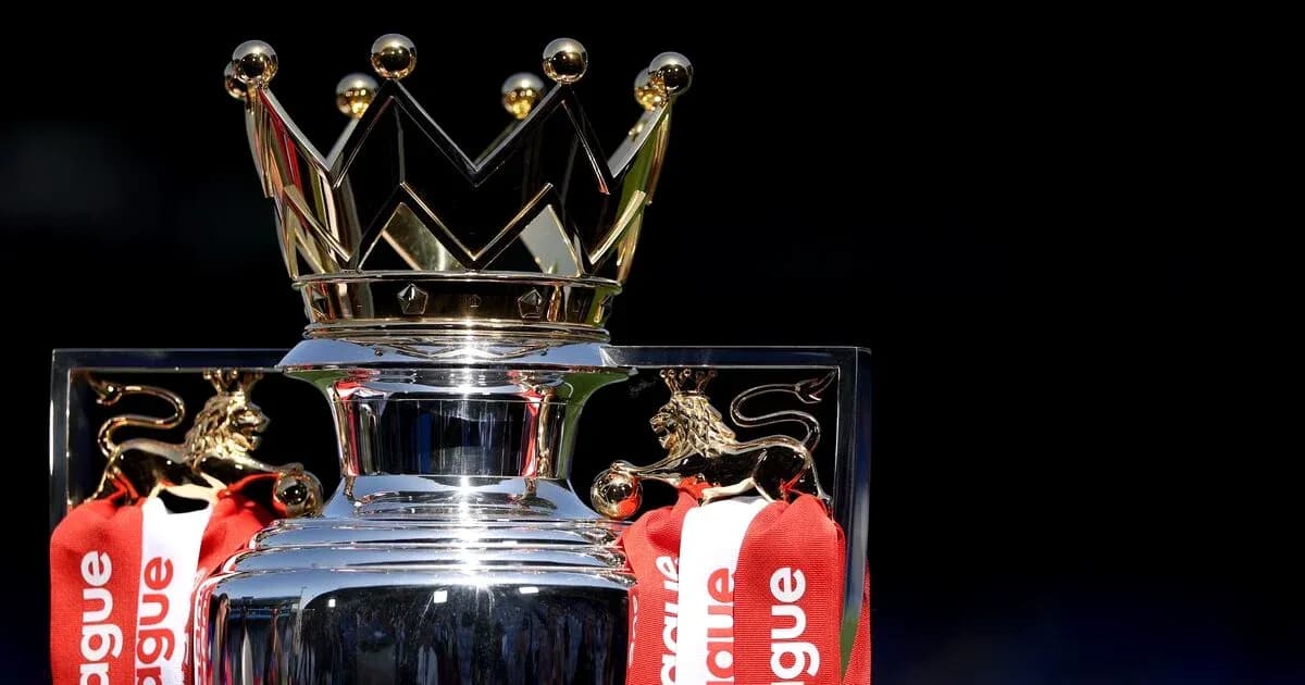 Trophée de la Premier League avec couronne dorée