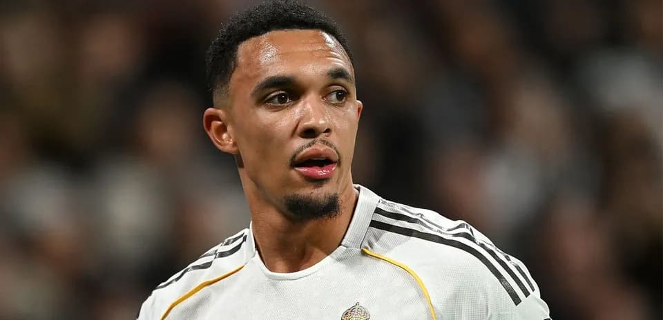 Joueur en tenue de l'équipe pendant un match