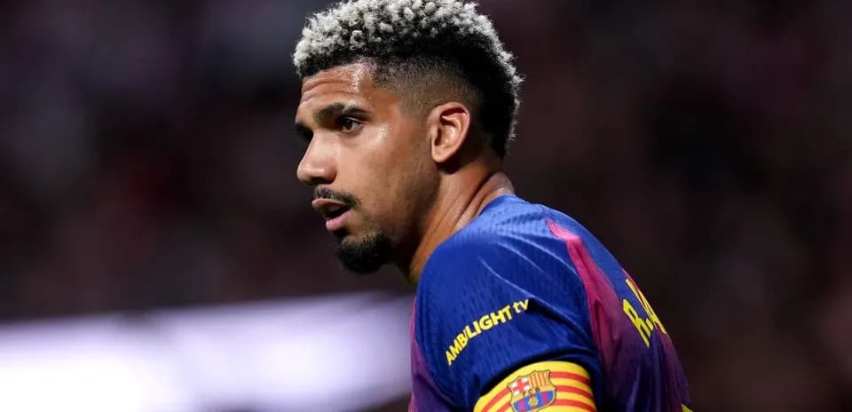 Joueur de football en maillot du FC Barcelone