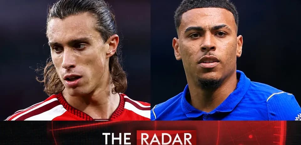 Deux joueurs de football en gros plan
