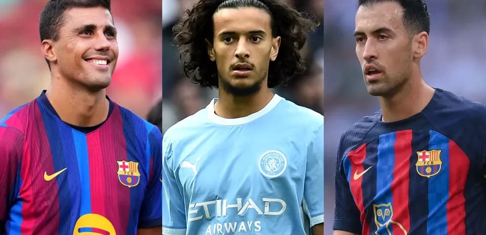 Trois joueurs en maillots de football de clubs différents