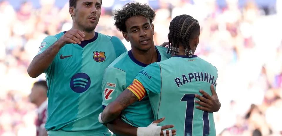 Joueurs de Barcelone célébrant un but
