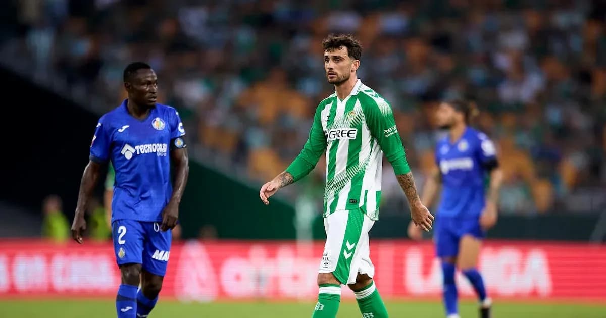 Joueurs de Betis et Getafe sur le terrain de jeu