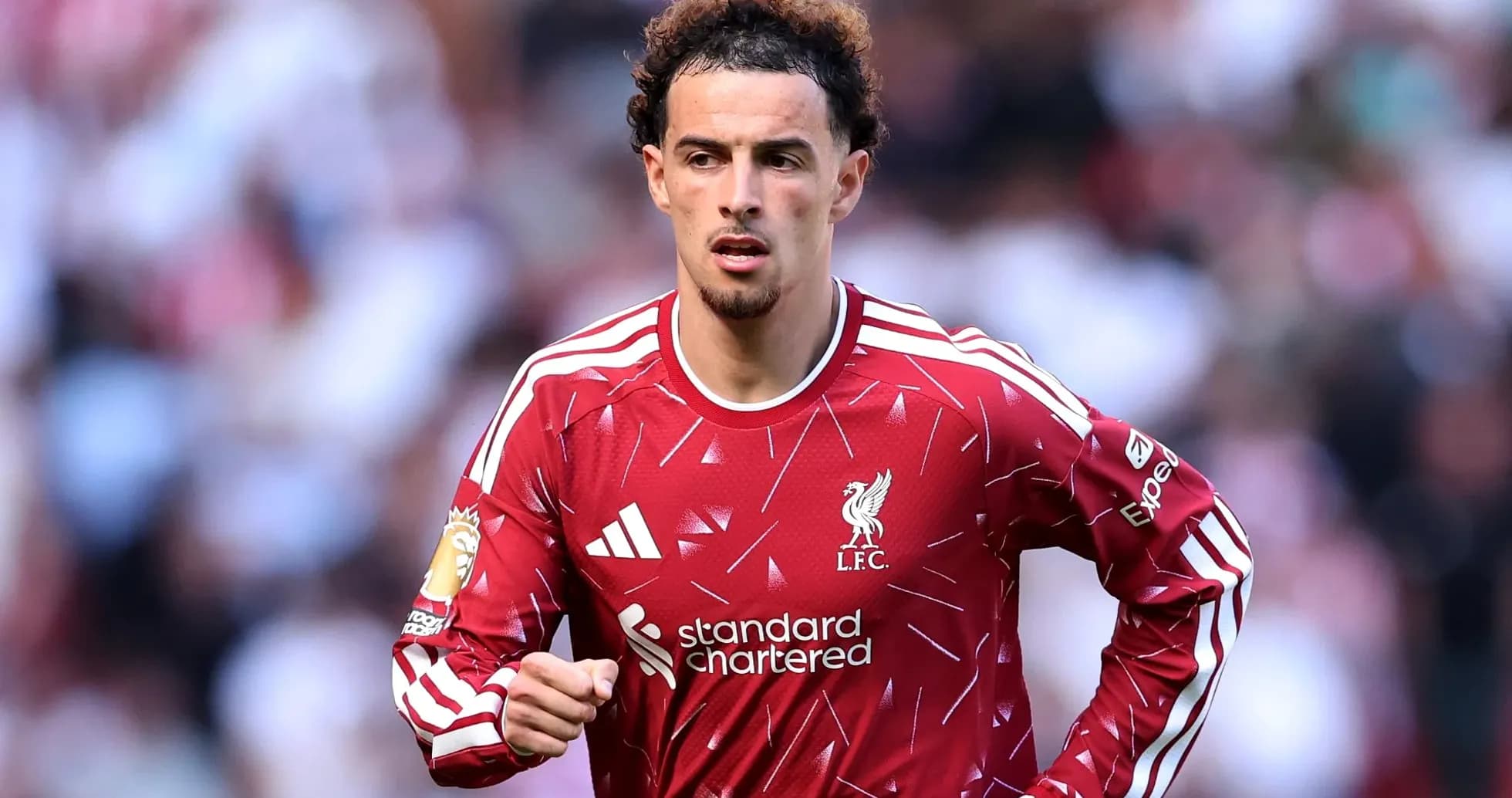 Joueur de Liverpool en action sur le terrain