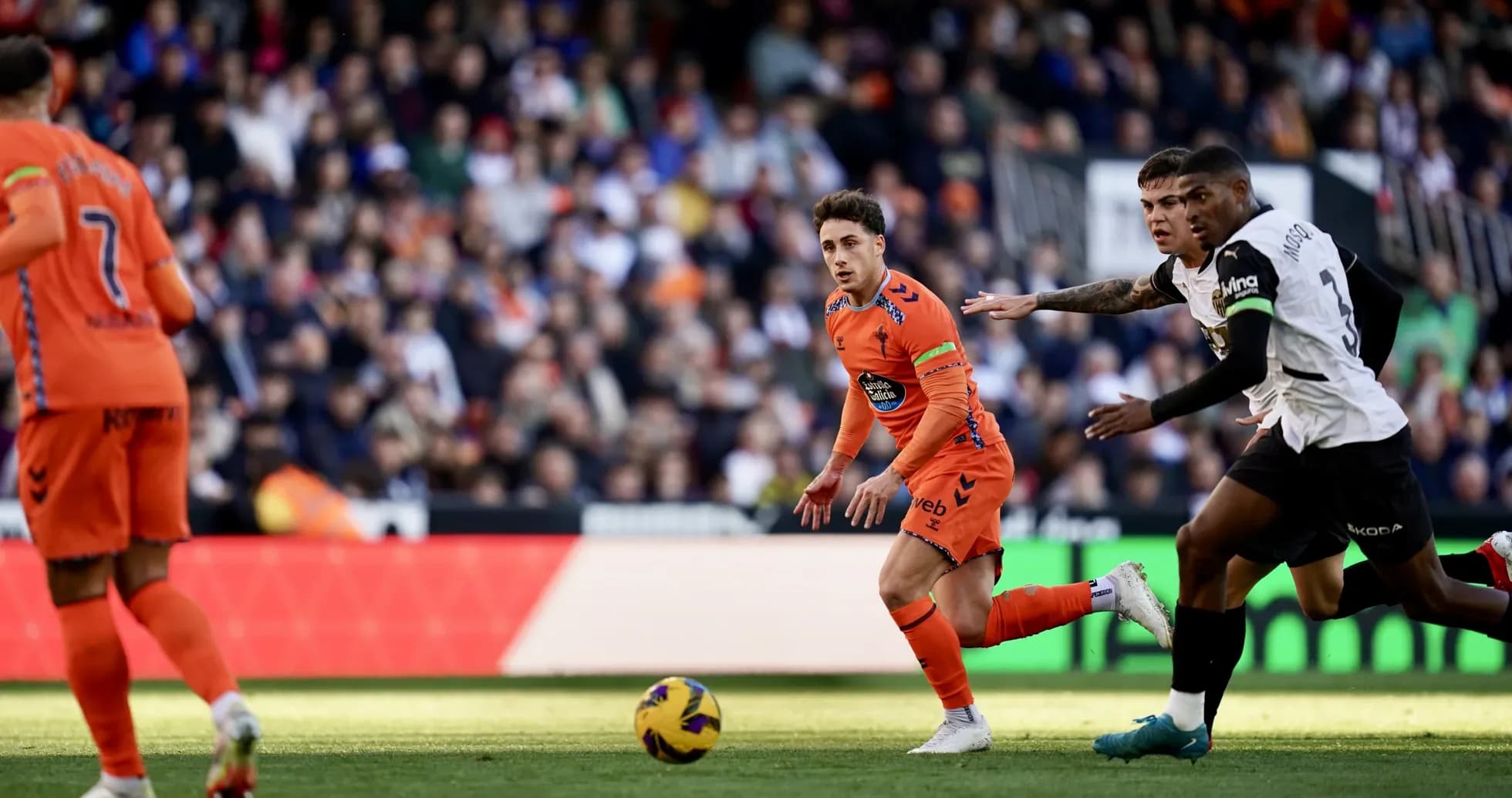 Joueurs en action lors du match Valencia-Celta Vigo