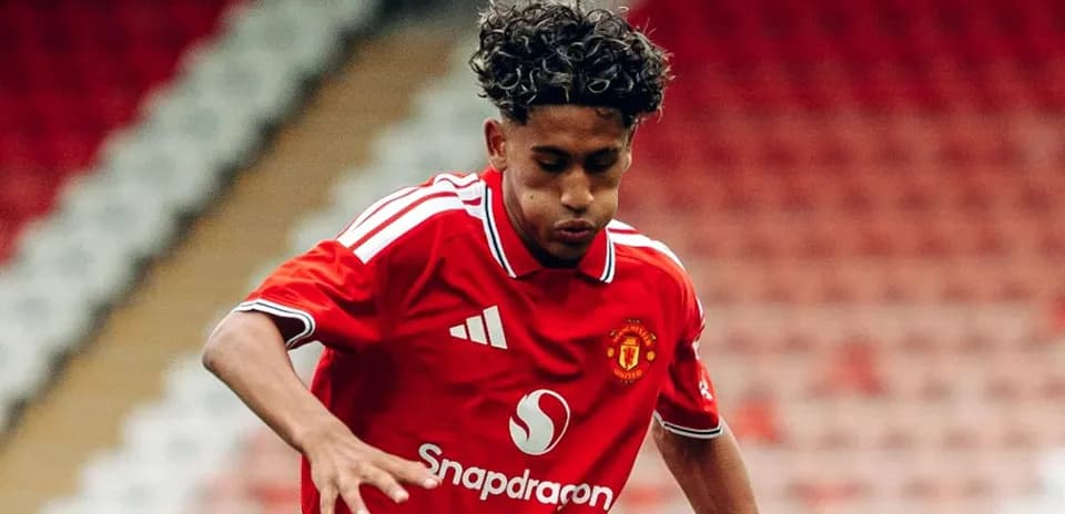 Joueur de Manchester United en action sur le terrain