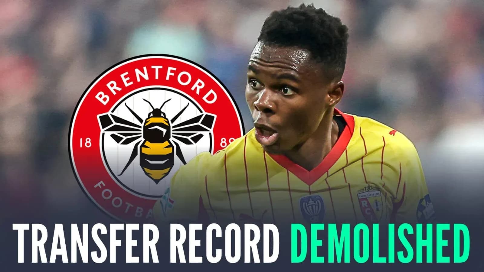 Joueur célébrant un transfert record pour Brentford