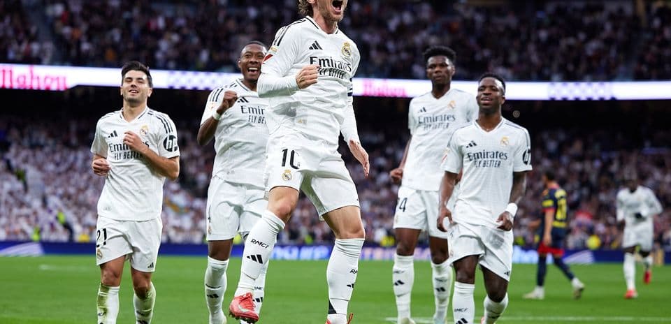 Joueurs du Real Madrid célébrant un but