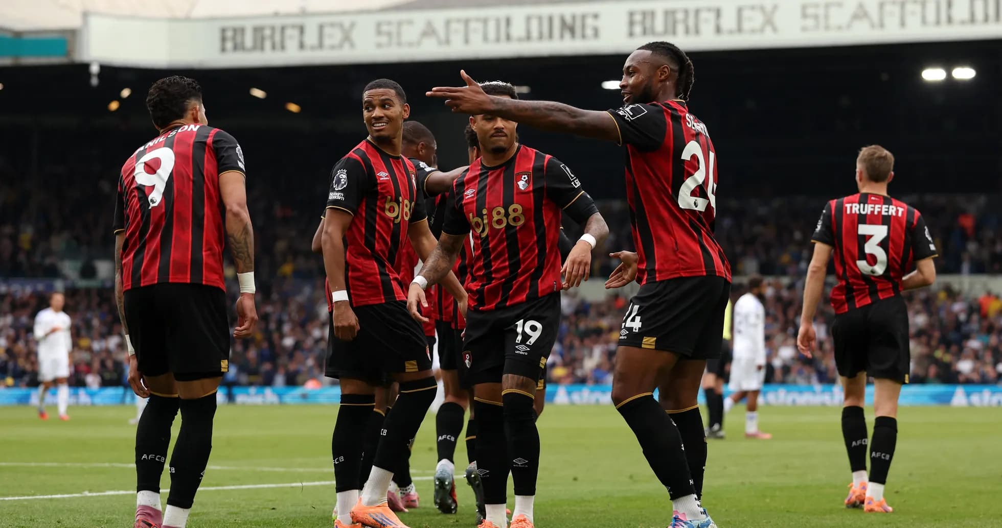 Joueurs de Bournemouth célébrant un but