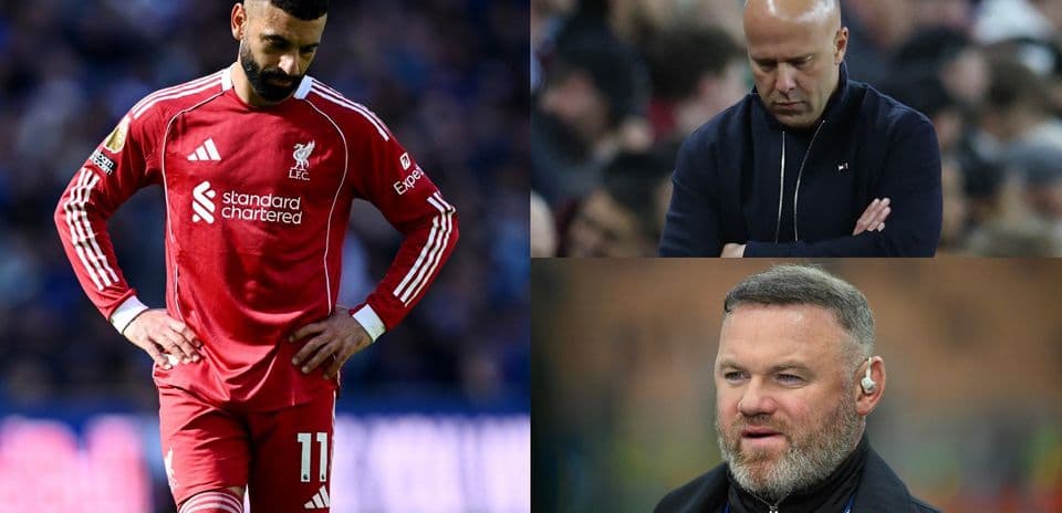 Joueur de Liverpool et entraîneurs pendant un match