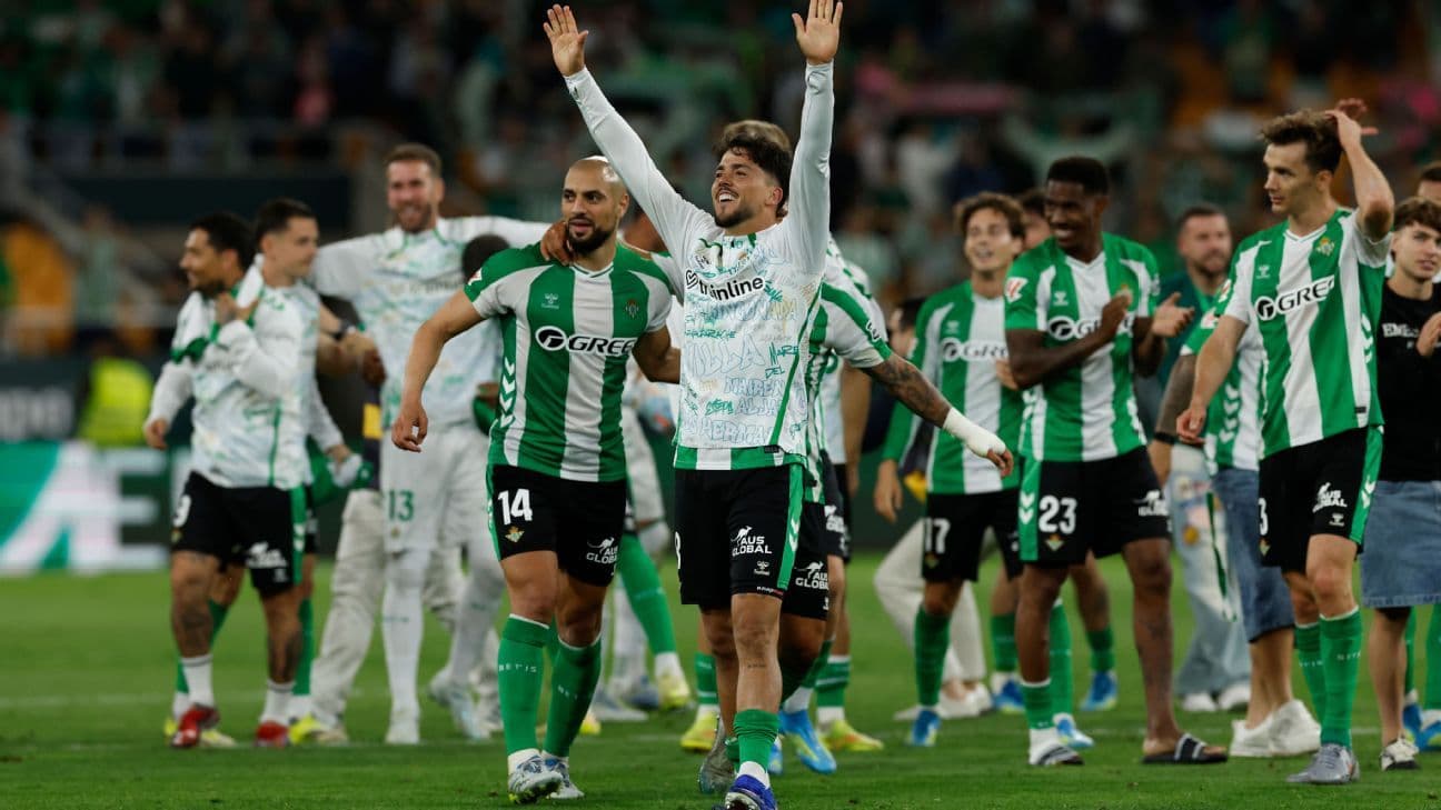 Joueurs de Real Betis célébrant une victoire