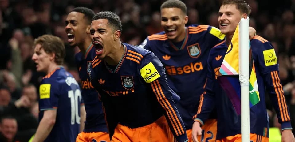 Joueurs de Newcastle célébrant un but