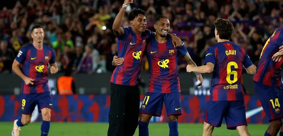 Joueurs du Barça célébrant un but