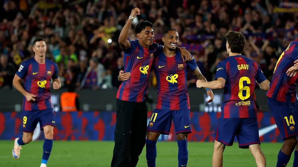 Joueurs du Barça célébrant un but