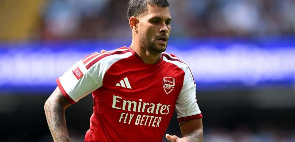 Joueur d'Arsenal en action sur le terrain