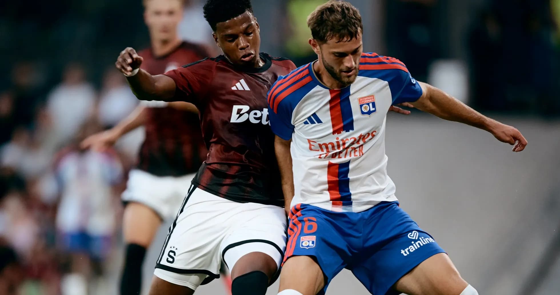 Deux joueurs en duel lors du match