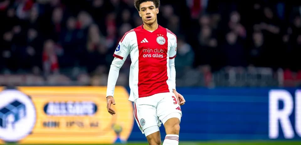 Joueur d'Ajax en action sur le terrain
