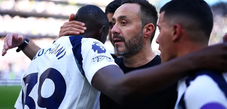 Joueurs de Tottenham célébrant une victoire