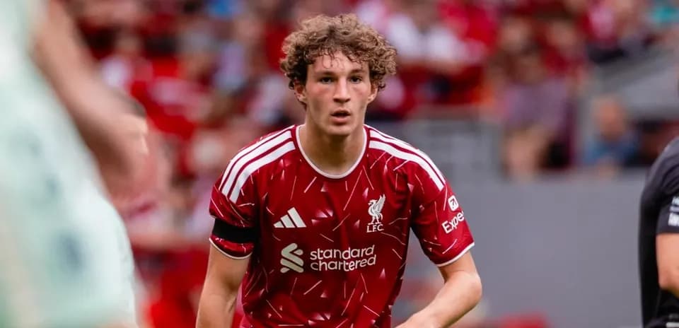 Joueur de Liverpool en action sur le terrain