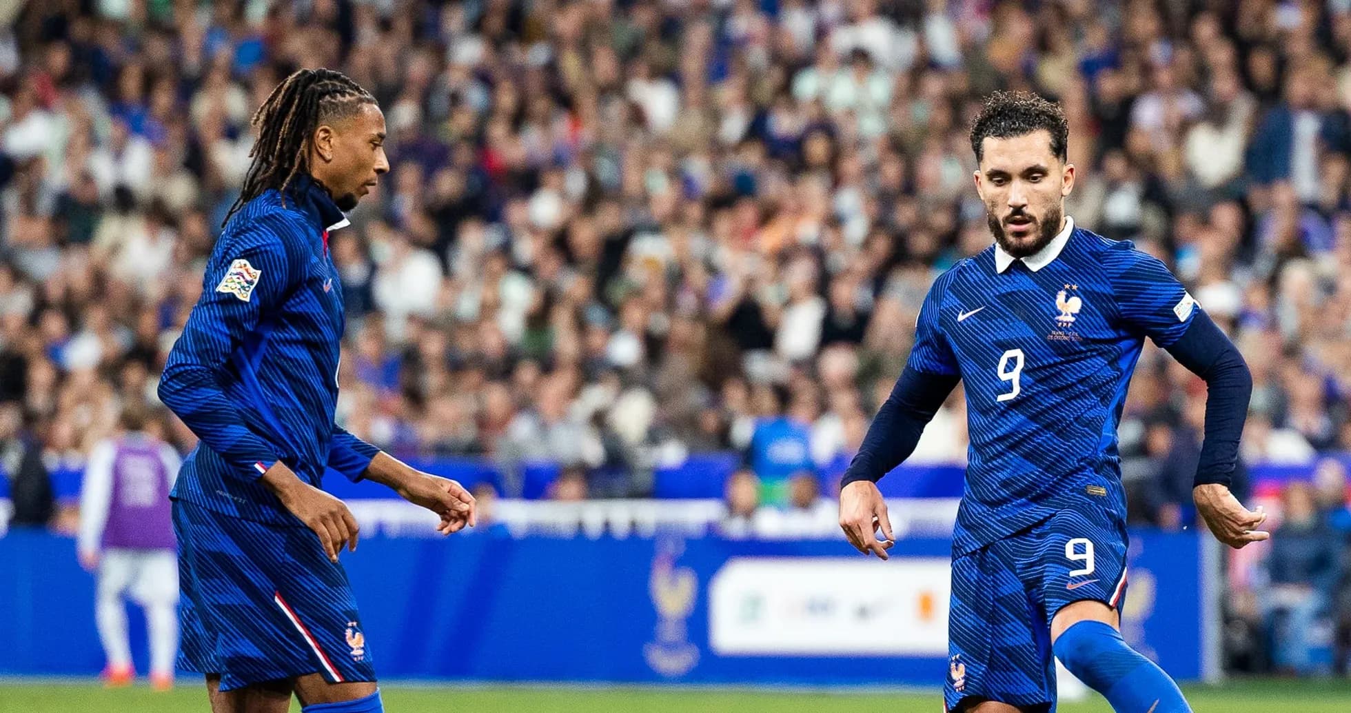 Deux joueurs de l'équipe de France sur le terrain