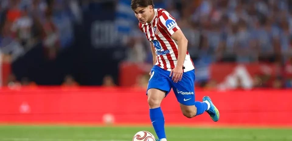 Joueur d'Atlético Madrid en action sur le terrain