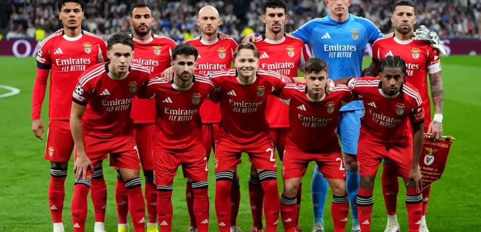 Équipe de Benfica avant le match