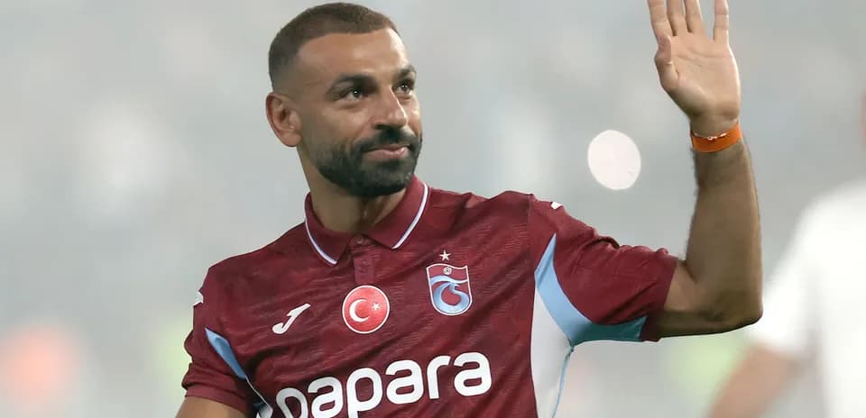 Joueur de Trabzonspor saluant le public