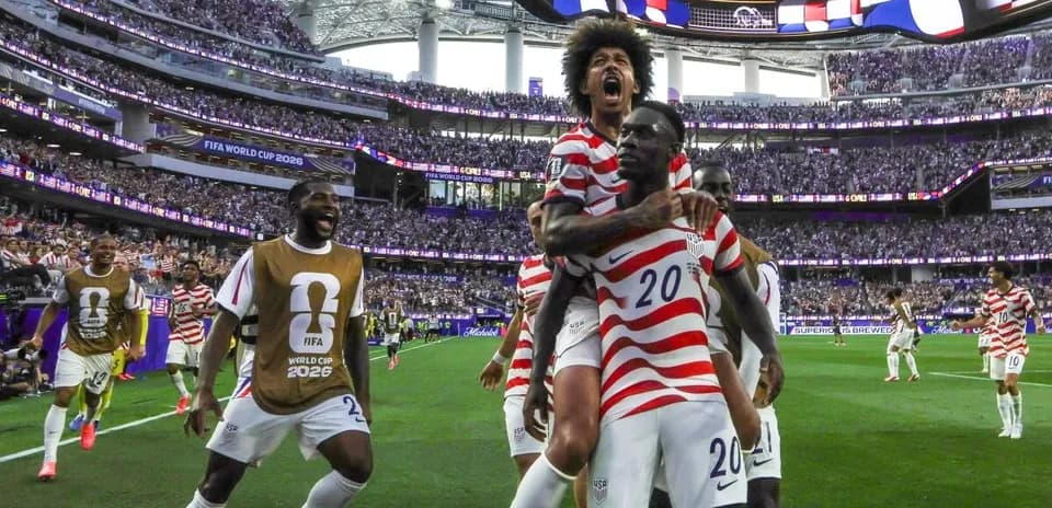 Joueurs américains célèbrent un but au Mondial 2026