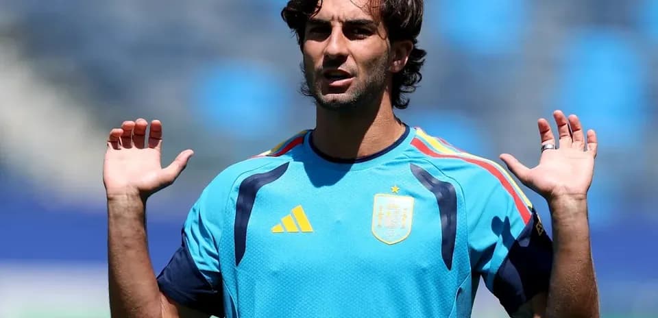 Joueur s'entraînant avec l'équipe d'Espagne