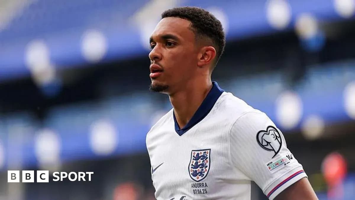 Joueur anglais en maillot blanc sur le terrain