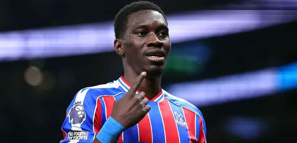 Joueur de Crystal Palace célébrant un but