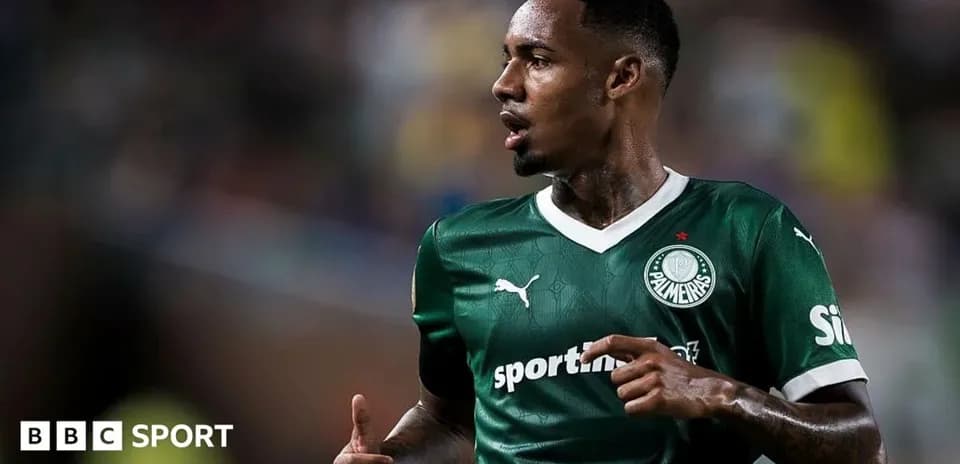 Joueur de Palmeiras en action sur le terrain