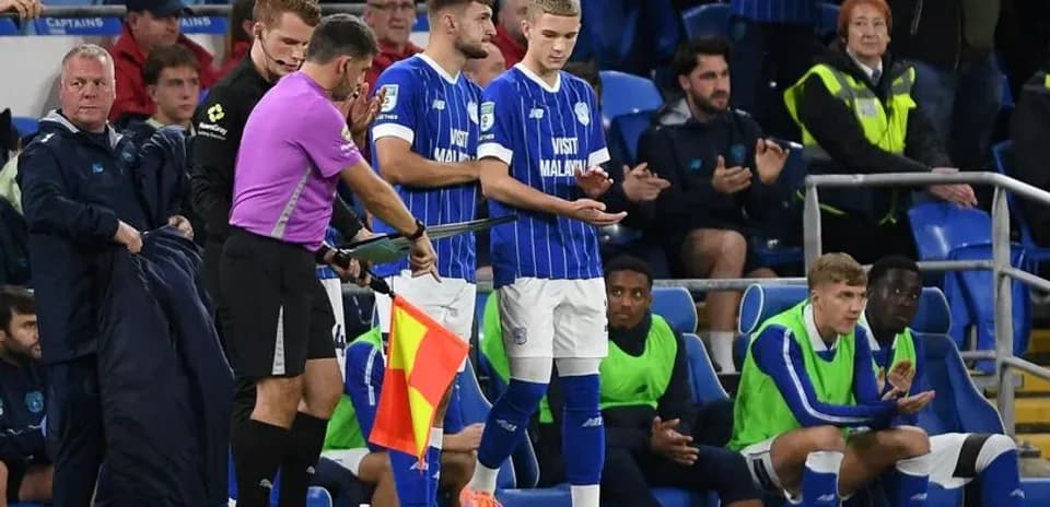 Remplacement de joueur pendant un match de football