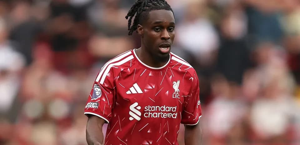 Joueur de Liverpool en action sur le terrain