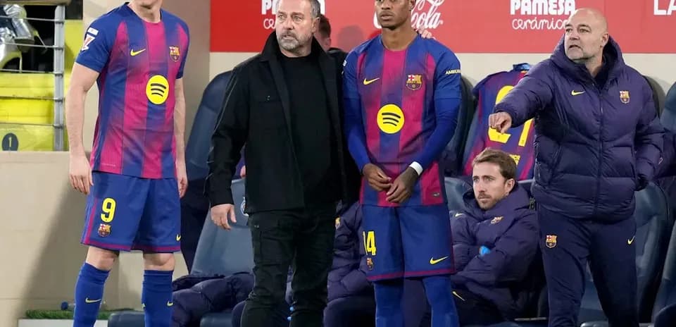 Joueurs et entraîneurs de Barcelone sur le banc